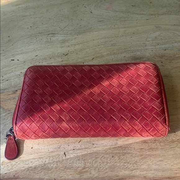 BOTTEGA VENETA Intrecciato Lambskin Leather Long Wallet - Picture 1 of 11